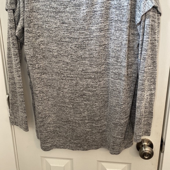 Color Thread Grey Shirt - Picture 10 of 10